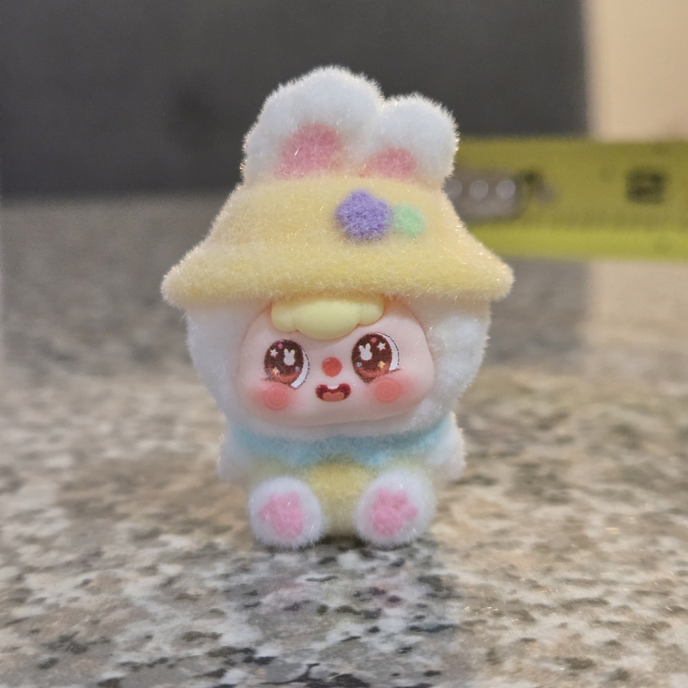 🍒🍒 Cute Fuzzy Baby Three Bunny Mini Figurine